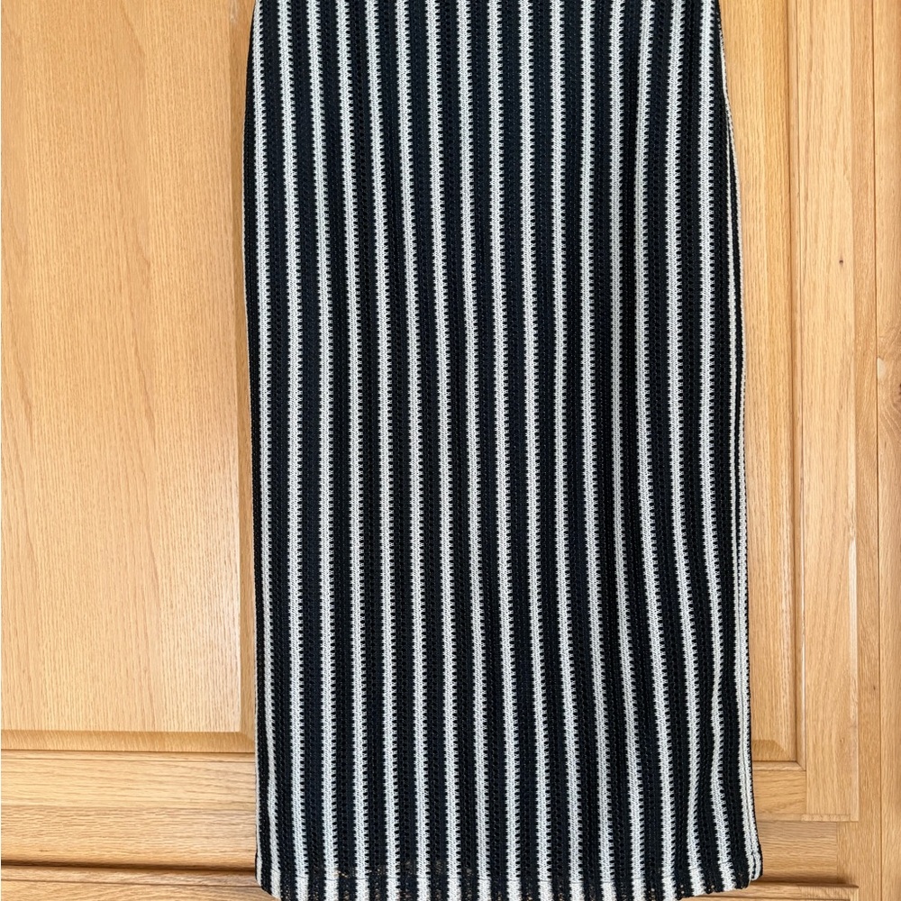 LOFT Monochrome Striped Pencil Skirt